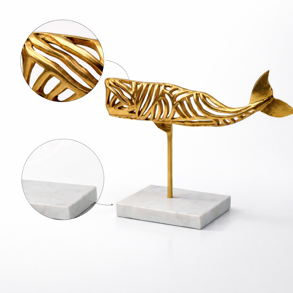 تمثال سمكة مصنوع يدويًا على قاعدة رخامية طبيعية